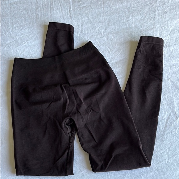 Alphalete Amplify Leggings - Picture 2 of 2